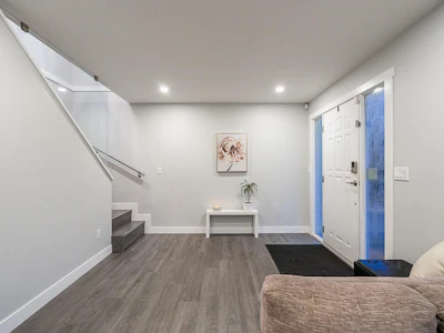 27527 31a Avenue - 2