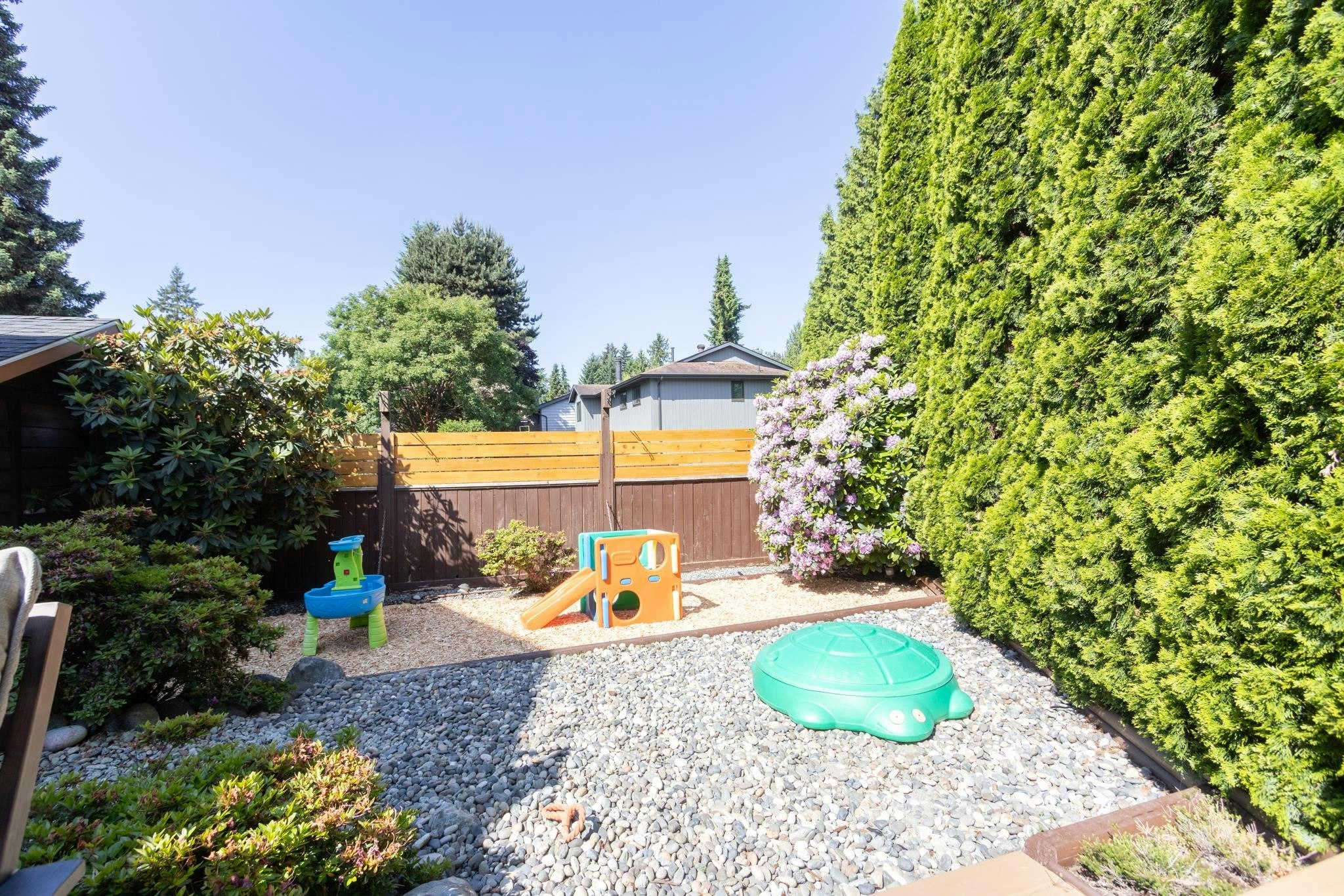 21573 Cherrington Avenue, Maple Ridge, BC, V2X 8R2 - 23