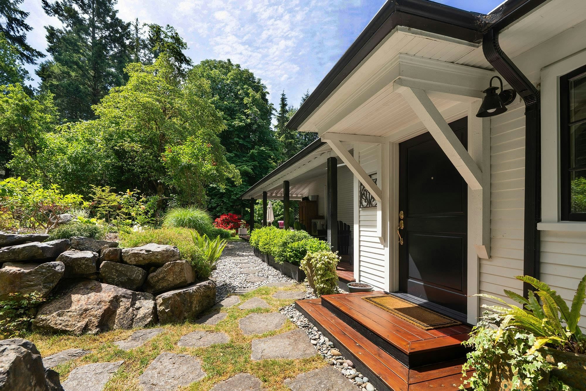 822 Captains Way, Bowen Island, BC, V0N 1G2 - 4