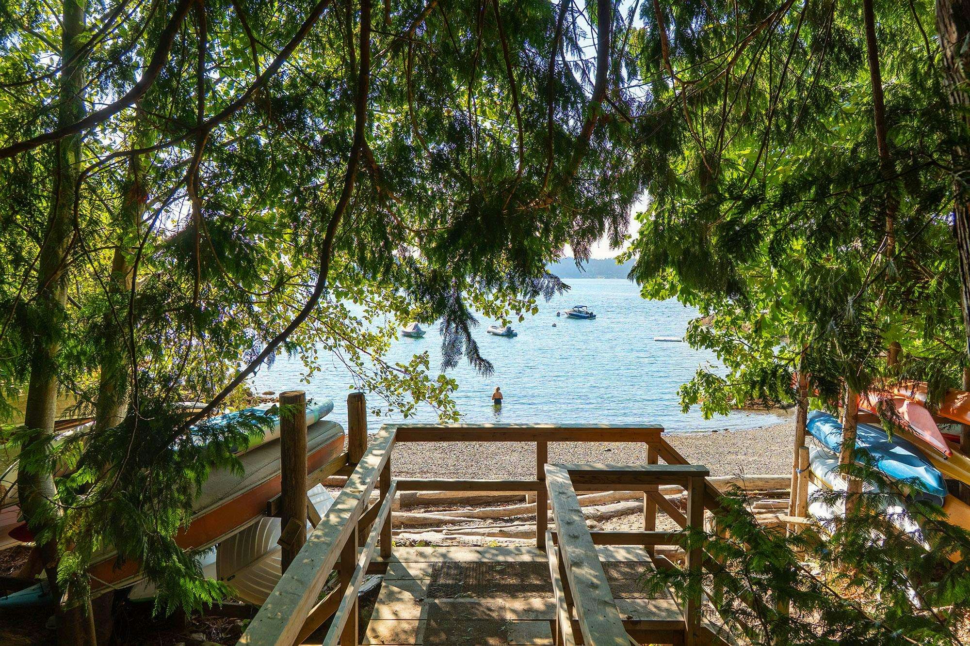 822 Captains Way, Bowen Island, BC, V0N 1G2 - 39