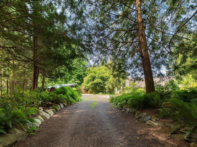 822 Captains Way, Bowen Island, BC, V0N 1G2 - 34