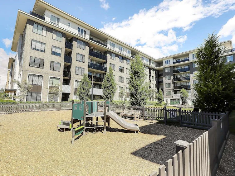 215-15825 85 Avenue, Surrey, BC, V4N 6W9 - 21