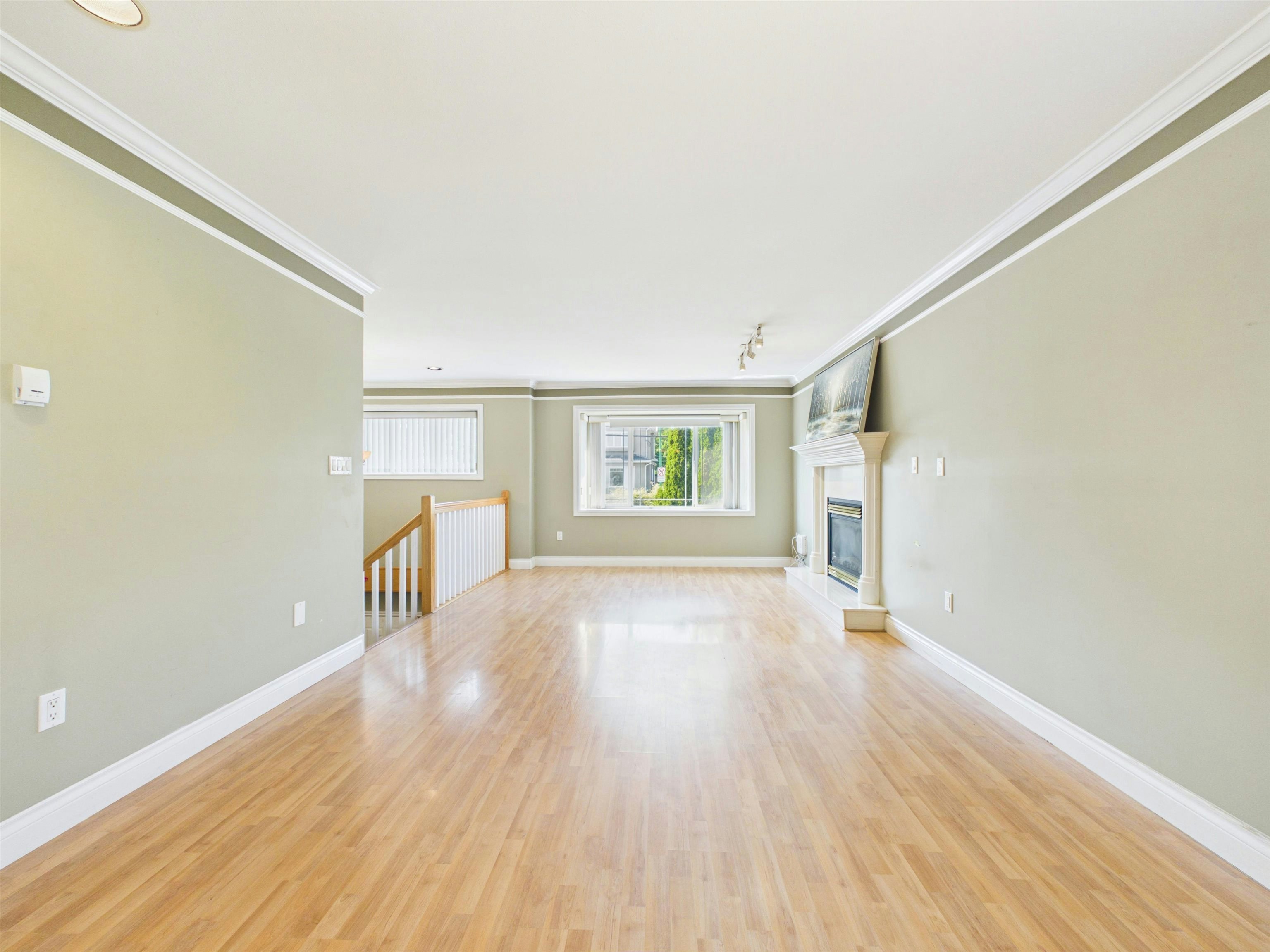 7698 14th Avenue, Burnaby, BC, V3N 2A6 - 9