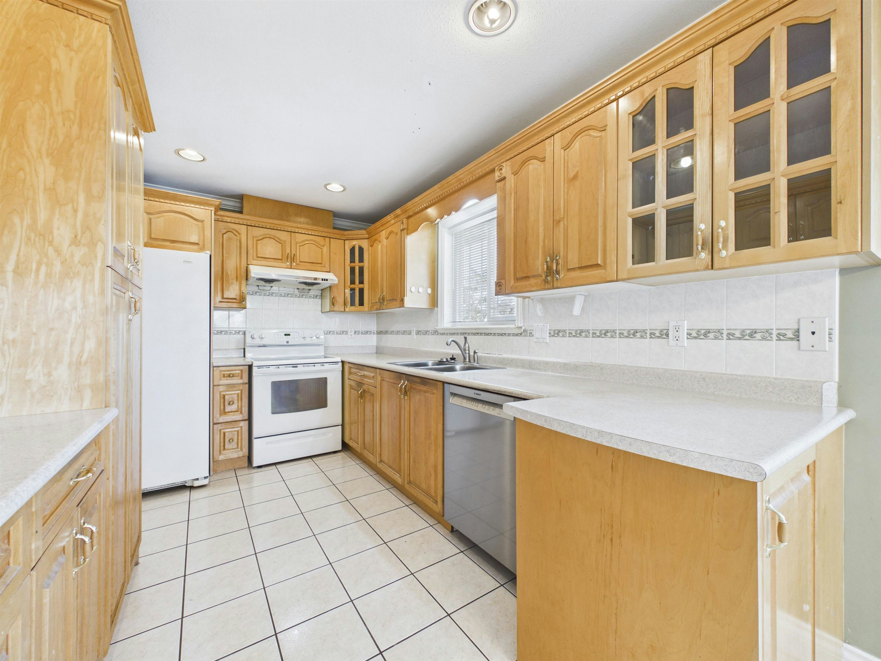 7698 14th Avenue, Burnaby, BC, V3N 2A6 - 12