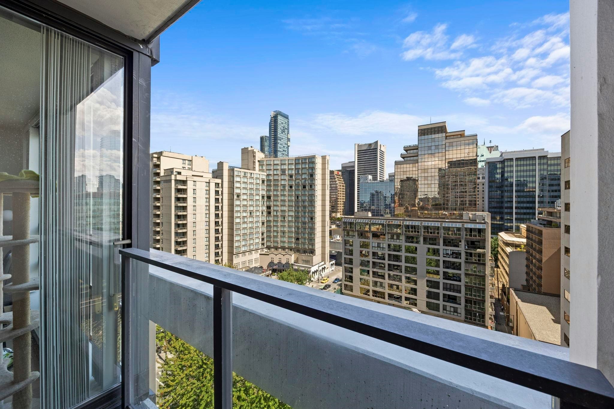 1321-938 Smithe Street, Vancouver, BC, V6Z 3H8 - 21