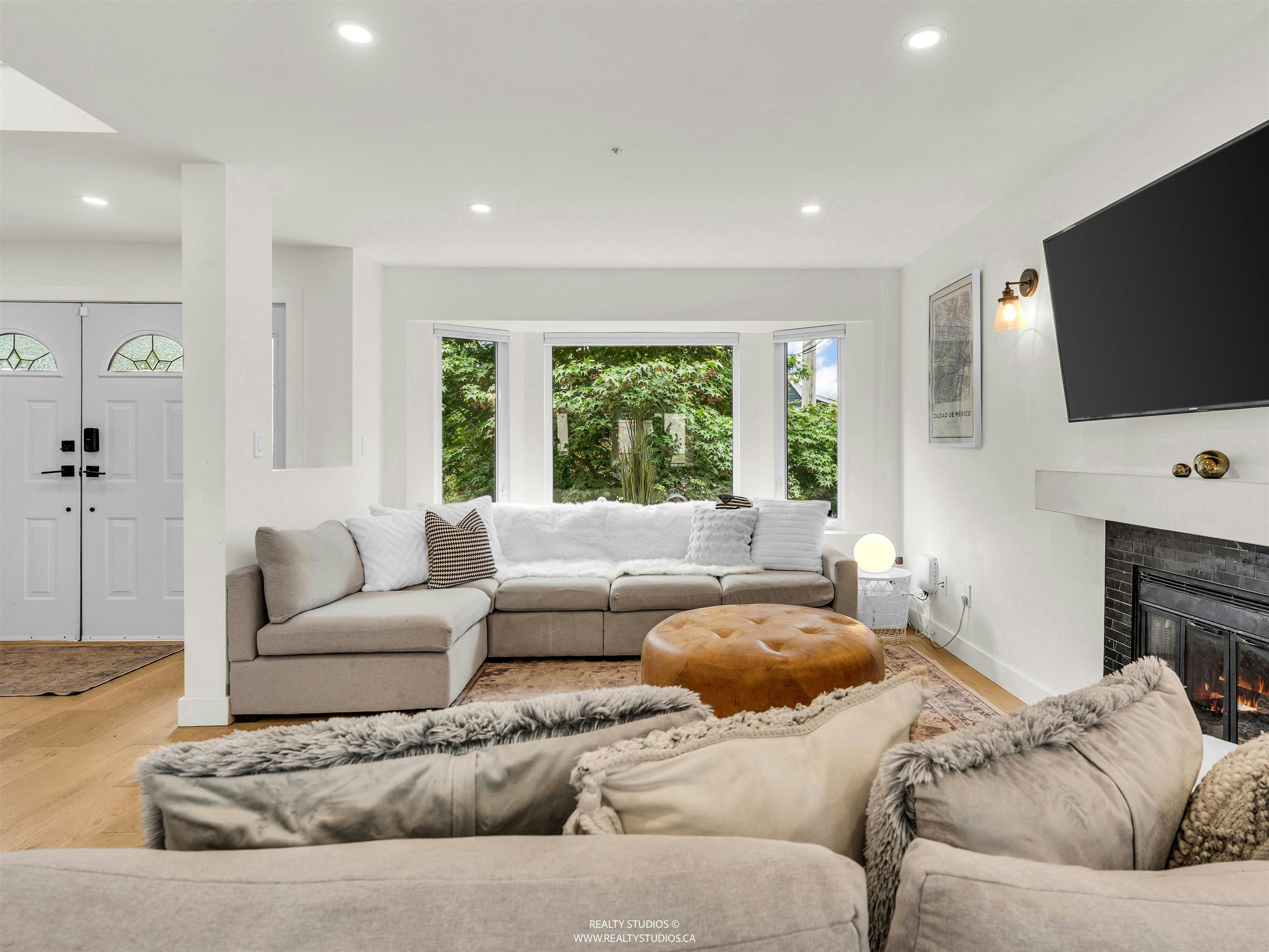 4588 James Street - 4