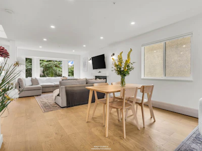 4588 James Street - 5