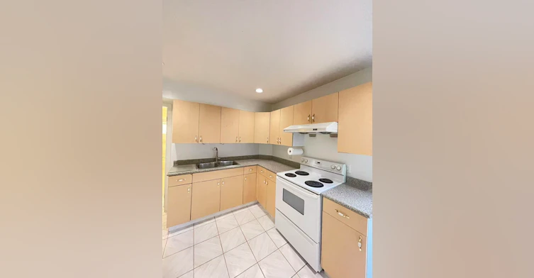 1000 Cliff Avenue, Burnaby, BC, V5A 2J9 - 2