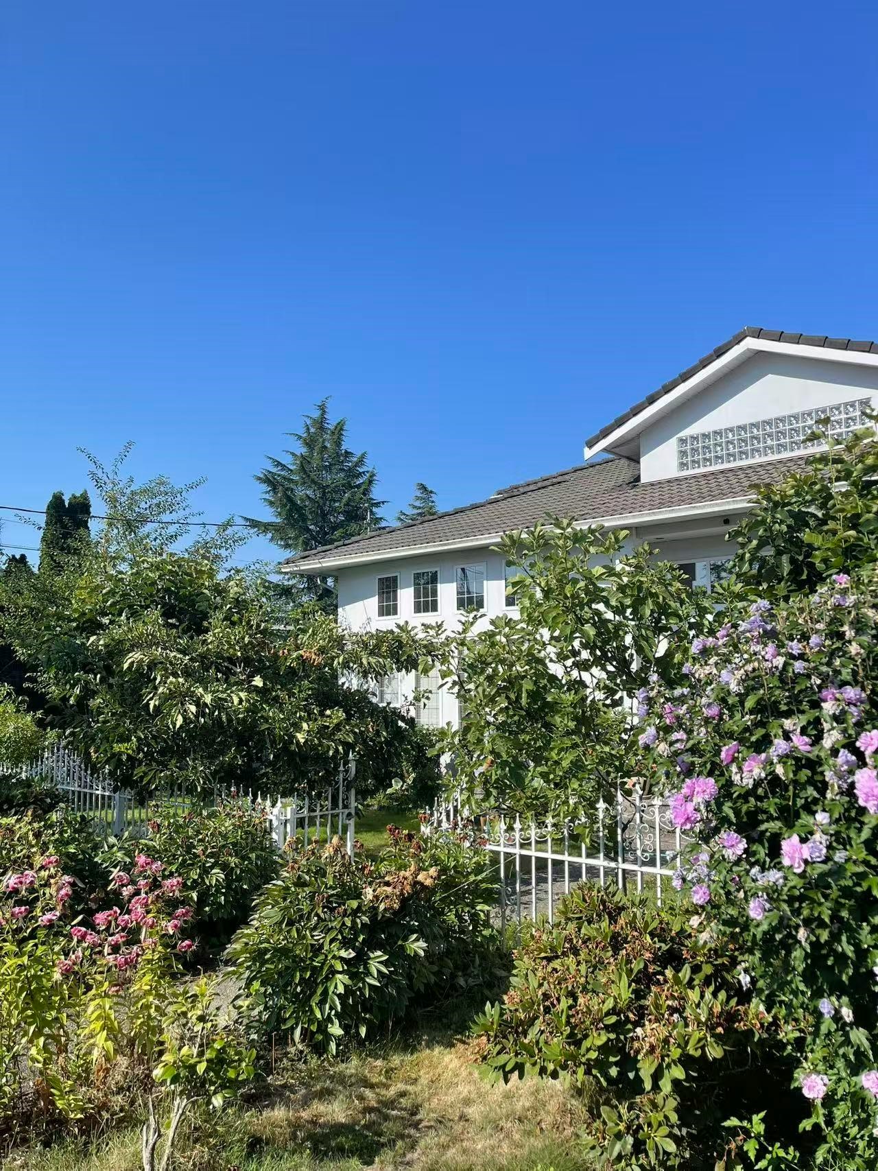 1000 Cliff Avenue, Burnaby, BC, V5A 2J9 - 10