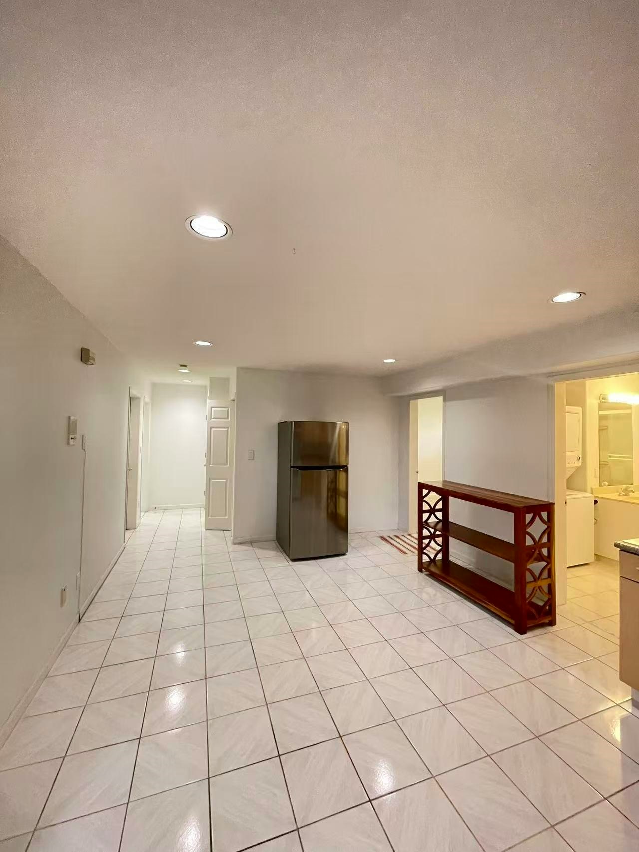 1000 Cliff Avenue, Burnaby, BC, V5A 2J9 - 4