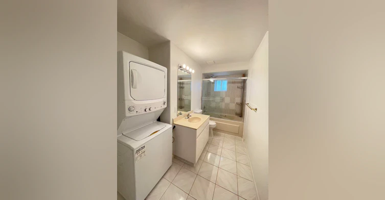 1000 Cliff Avenue, Burnaby, BC, V5A 2J9 - 9