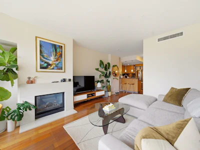 404-1925 Alberni Street - 5