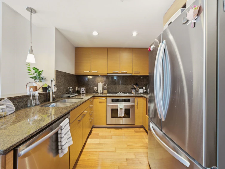 404-1925 Alberni Street, Vancouver, BC, V6G 0A3 - 3