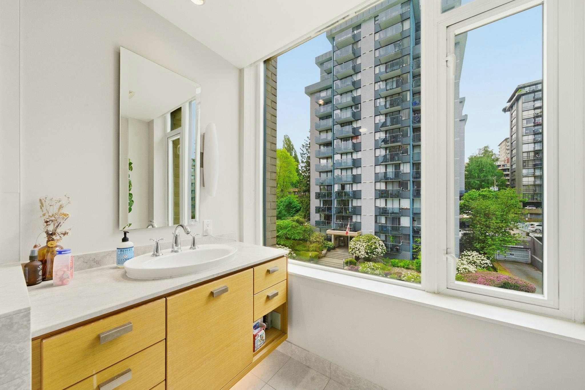 404-1925 Alberni Street, Vancouver, BC, V6G 0A3 - 11