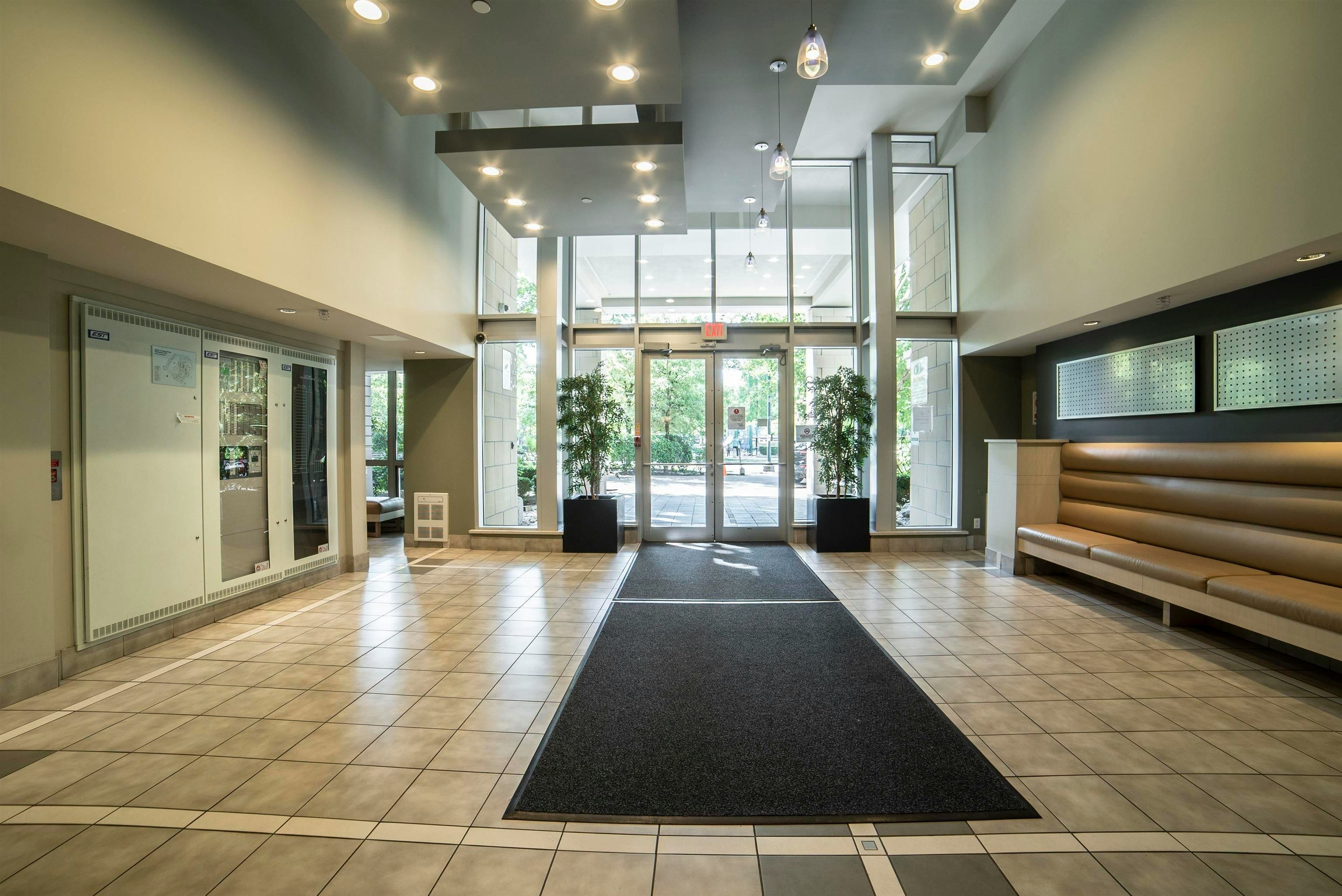 21F-3663 Crowley Drive, Vancouver, BC, V5R 6H4