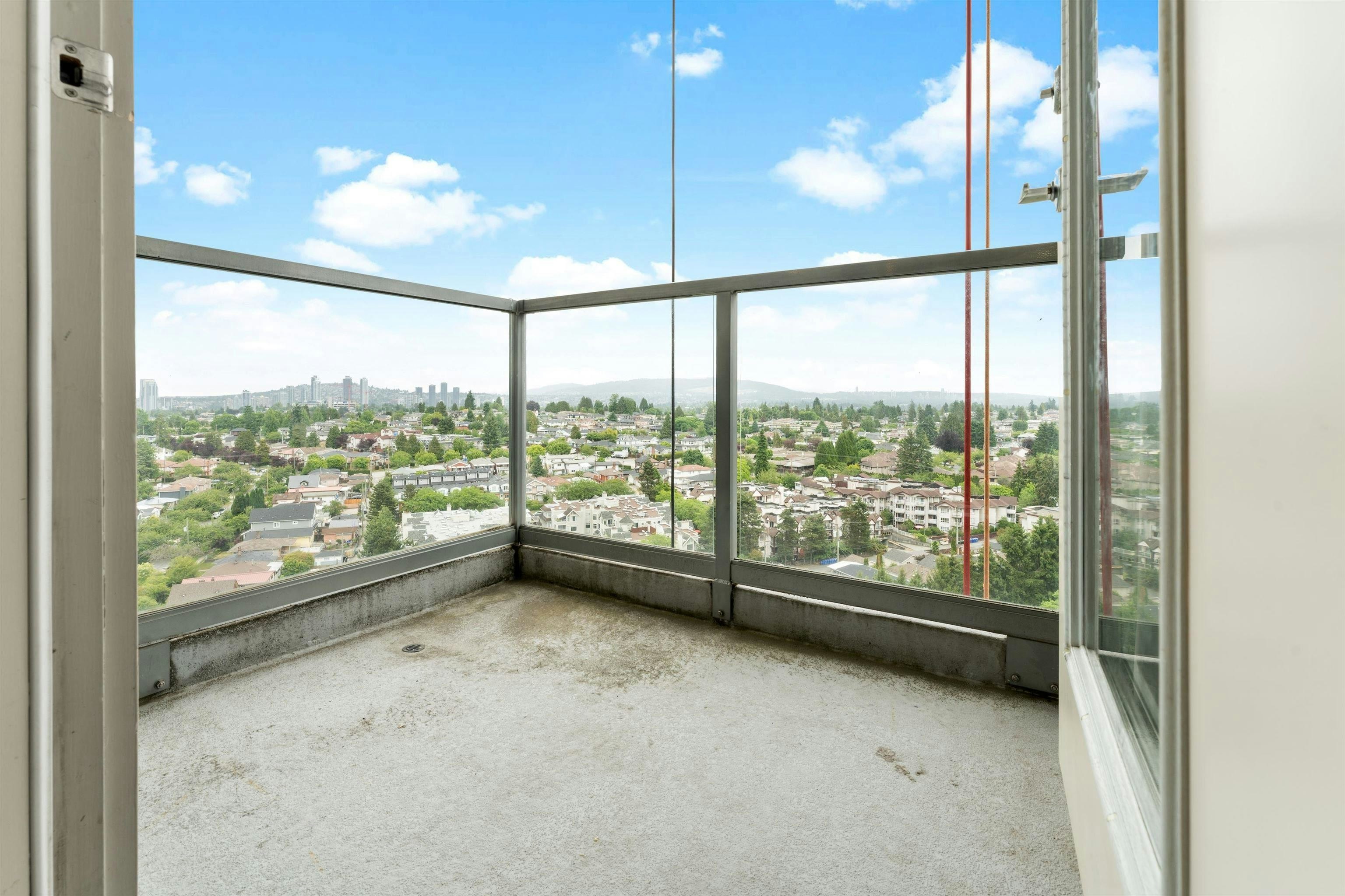 21F-3663 Crowley Drive, Vancouver, BC, V5R 6H4 - 11