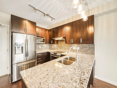 319-6480 194 Street - 5