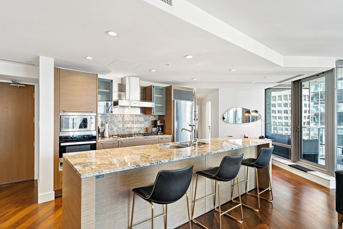 2009-1111 Alberni Street, Vancouver, BC, V6E 4V2 - 3