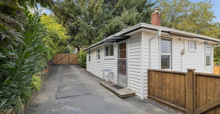 432 E Eighth Avenue, New Westminster, BC, V3L 4L1 - 11