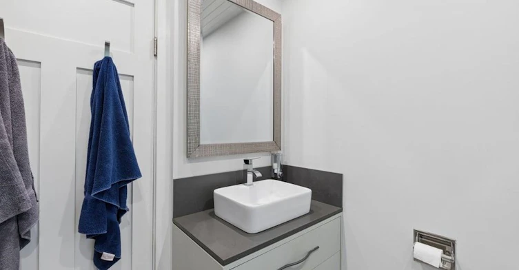 432 E Eighth Avenue, New Westminster, BC, V3L 4L1 - 23