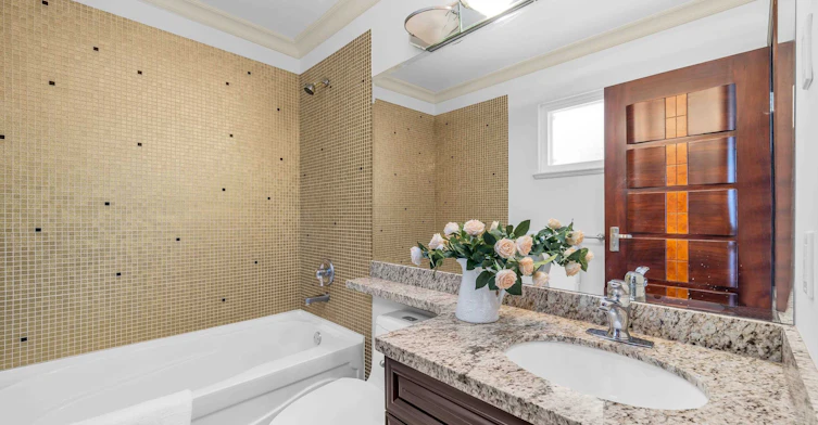 7353 Union Street, Burnaby, BC, V5A 1J1 - 25