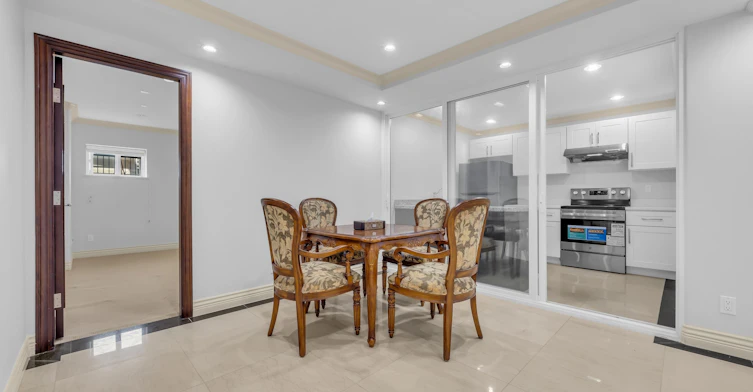 7353 Union Street, Burnaby, BC, V5A 1J1 - 27