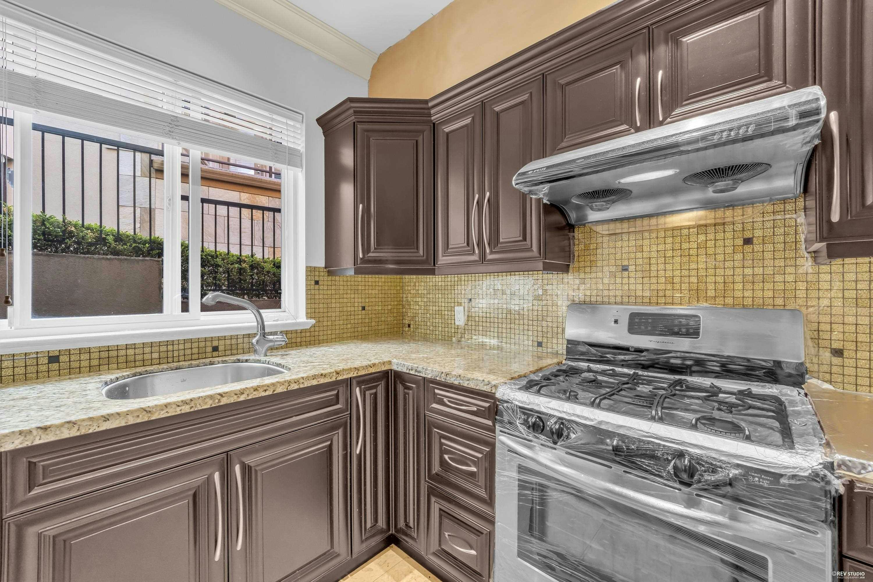 7353 Union Street, Burnaby, BC, V5A 1J1 - 9