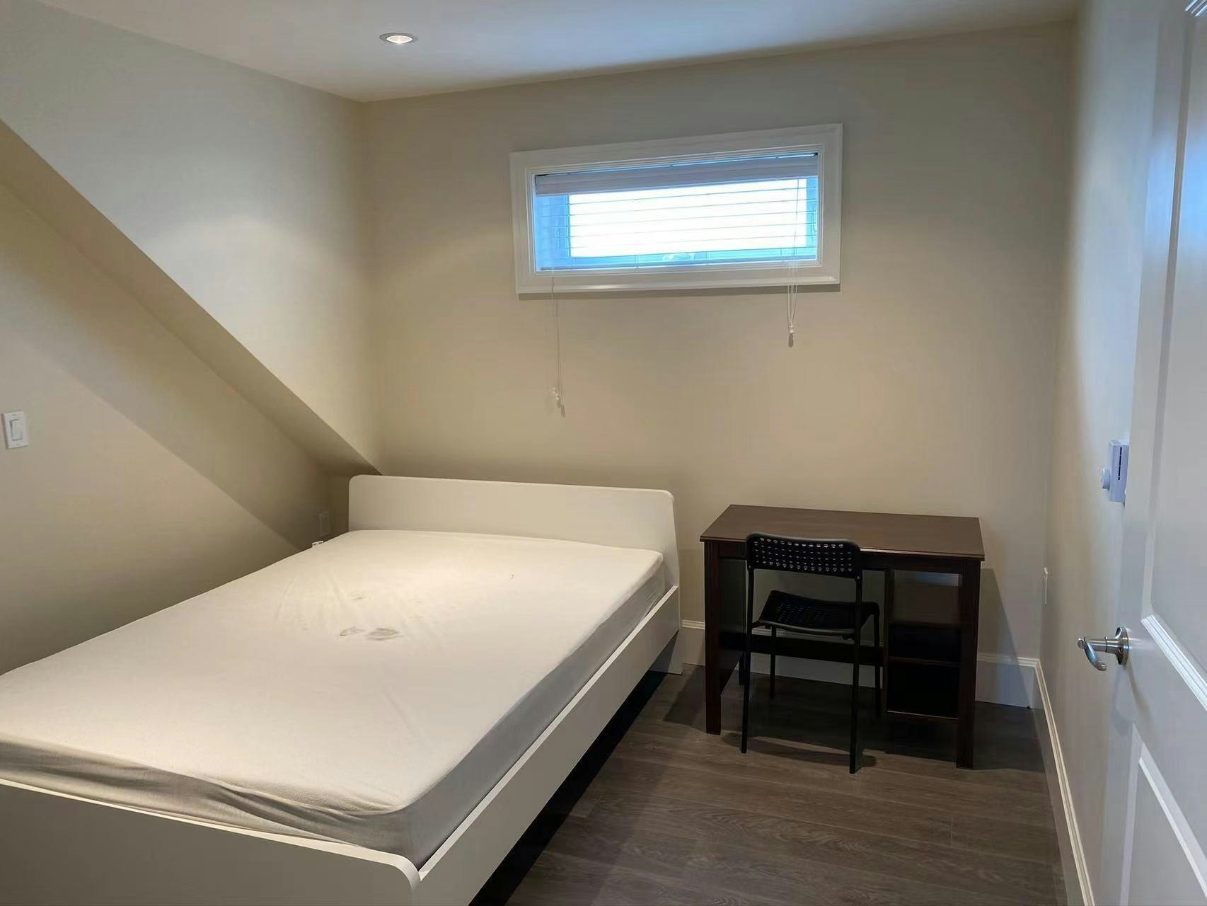 56 E 51st Avenue, Vancouver, BC, V5X 1B9 - 3