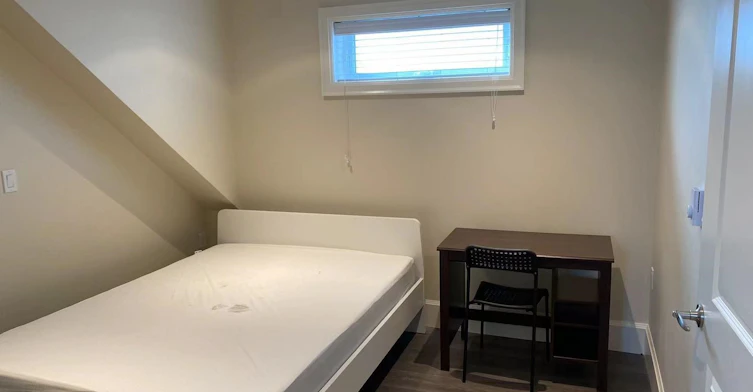 56 E 51st Avenue, Vancouver, BC, V5X 1B9 - 3