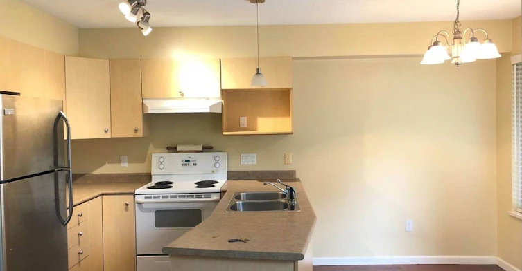 18883 65 Ave, Surrey, BC, V3S 8Y2 - 2