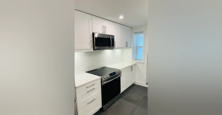 17291 1 Avenue, Surrey, BC, V3Z 9R2