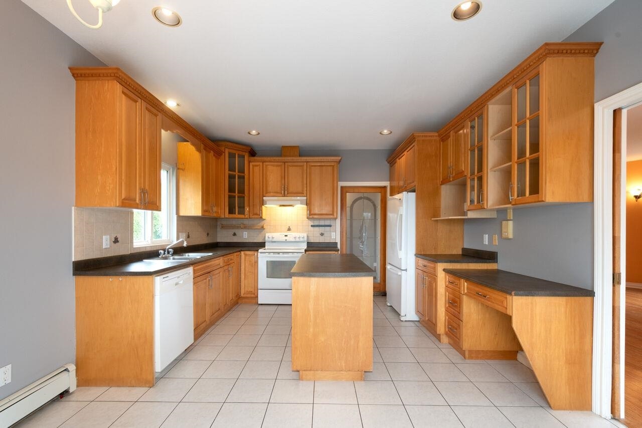 Upper-8546 164 Street, Surrey, BC, V4N 1E5 - 13
