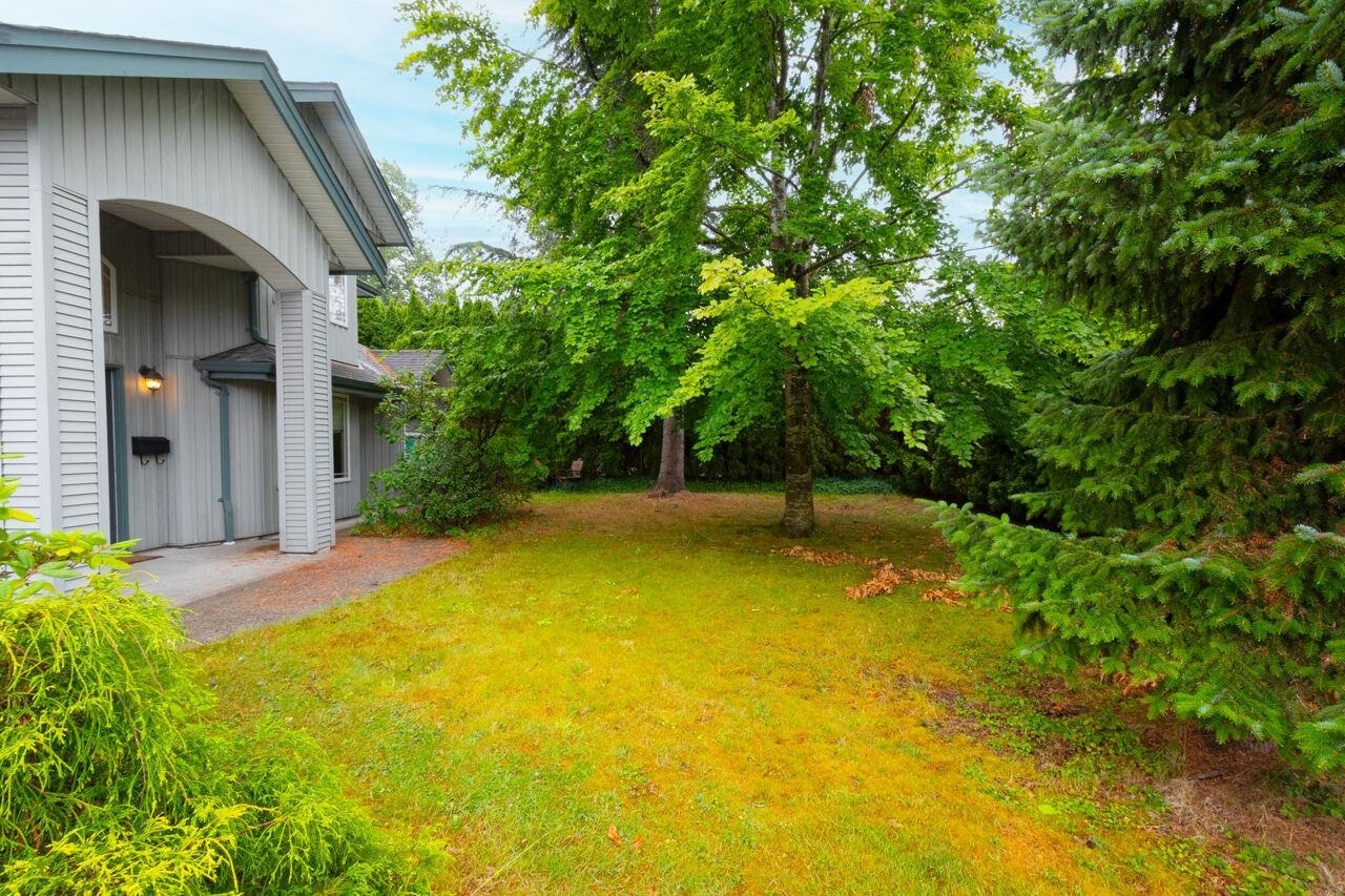 Upper-8546 164 Street, Surrey, BC, V4N 1E5 - 2