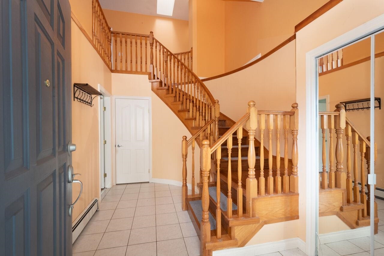Upper-8546 164 Street, Surrey, BC, V4N 1E5 - 3