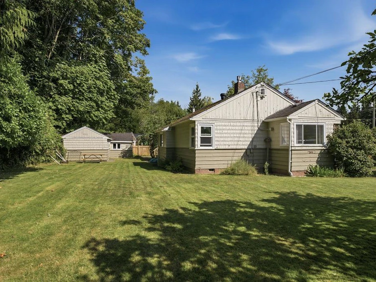 271 Cochrane Road, Gibsons, BC, V0N 1V8 - 6