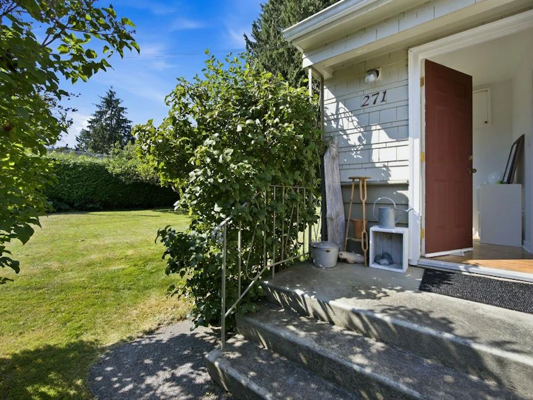 271 Cochrane Road, Gibsons, BC, V0N 1V8 - 4