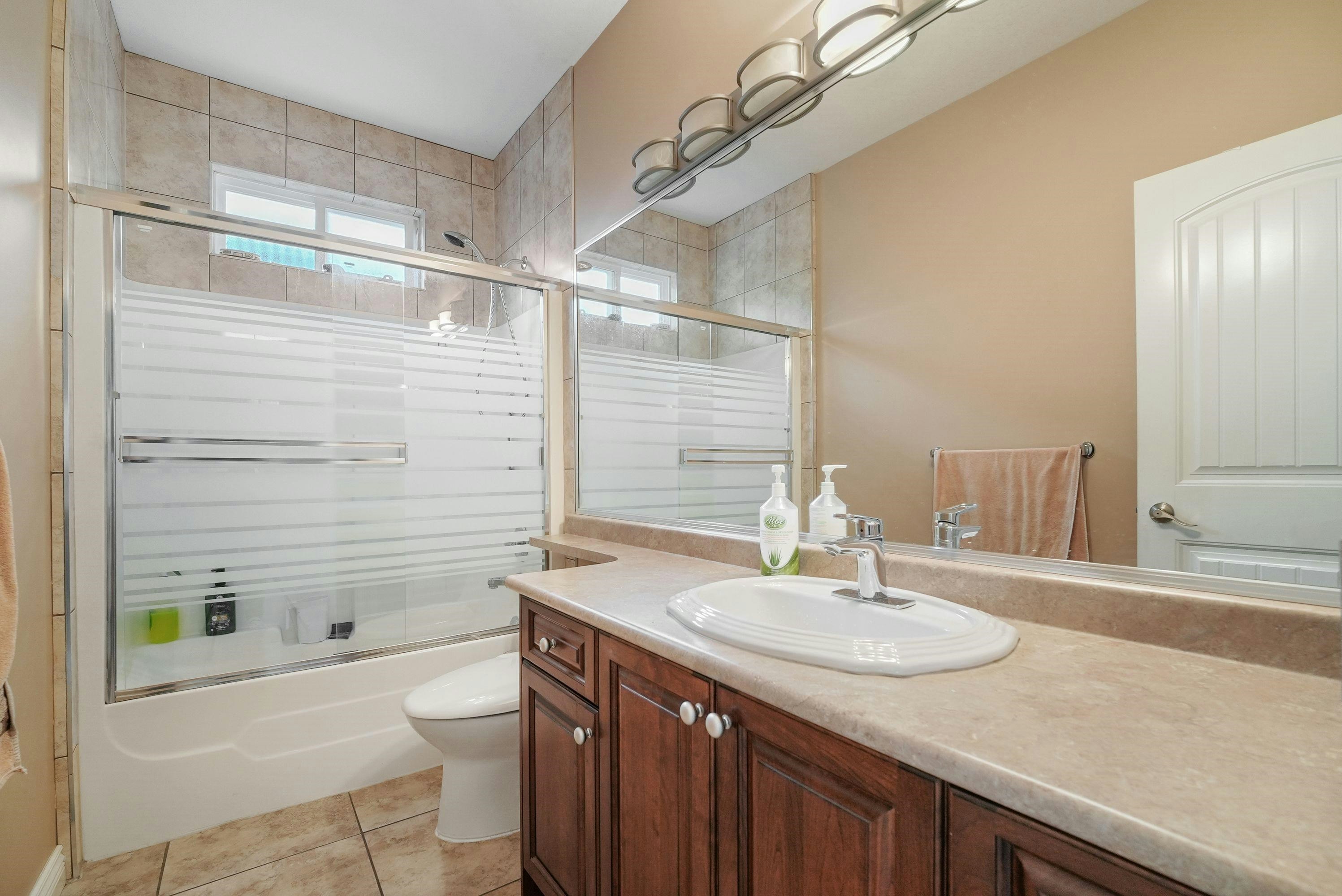 8032 Melburn Drive, Mission, BC, V2V 2B6 - 18
