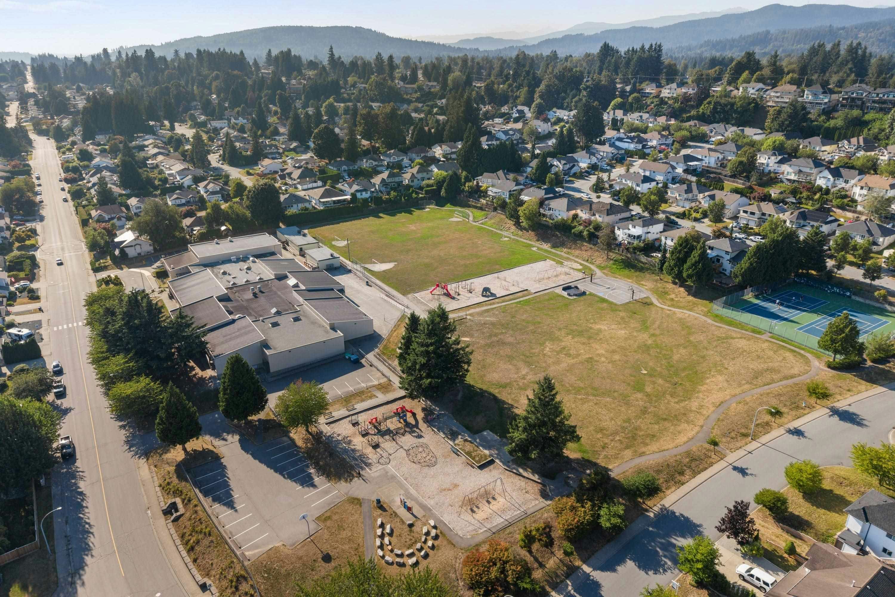 8032 Melburn Drive, Mission, BC, V2V 2B6 - 39