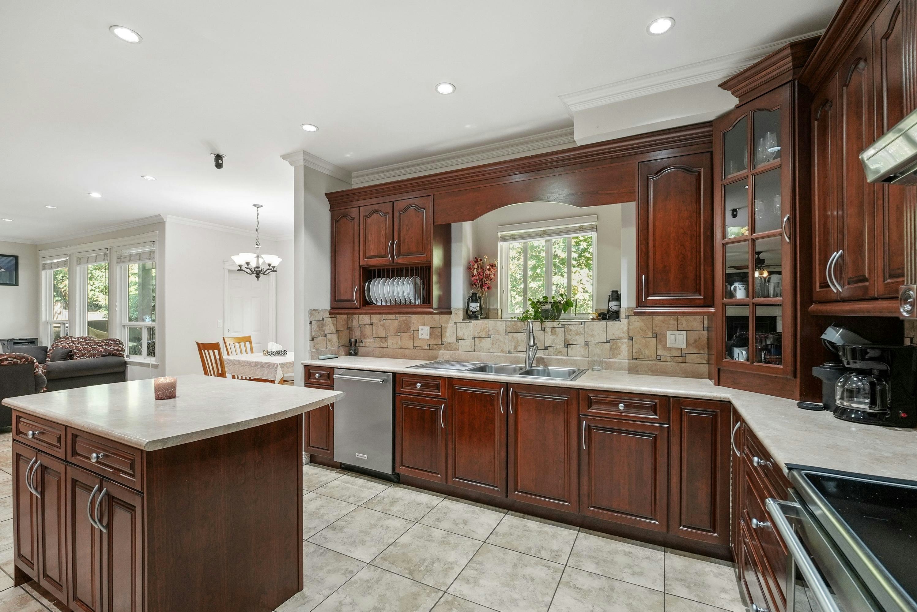 8032 Melburn Drive, Mission, BC, V2V 2B6 - 11