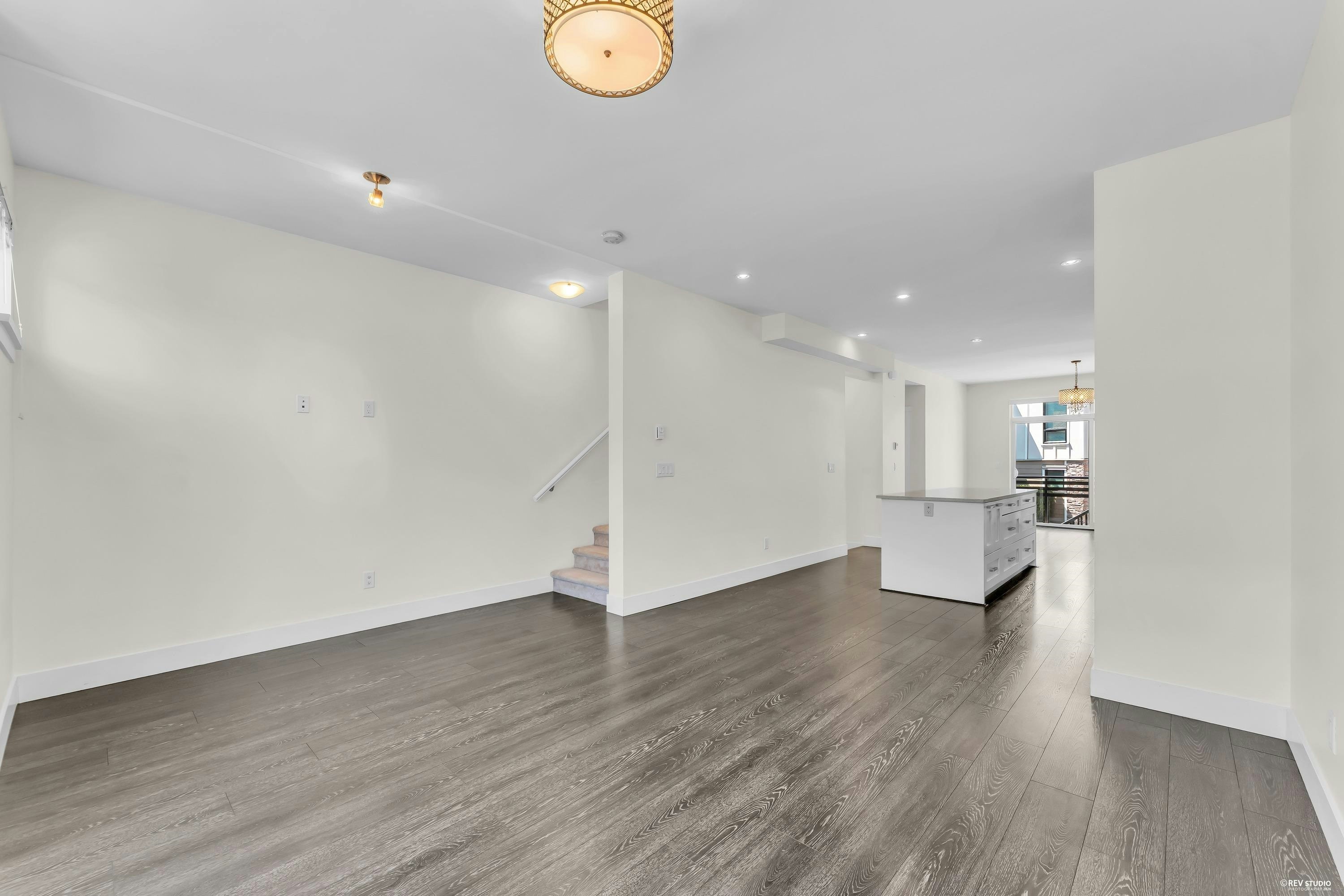 11-9989 E Barnston Drive, Surrey, BC, V4N 6N3 - 4