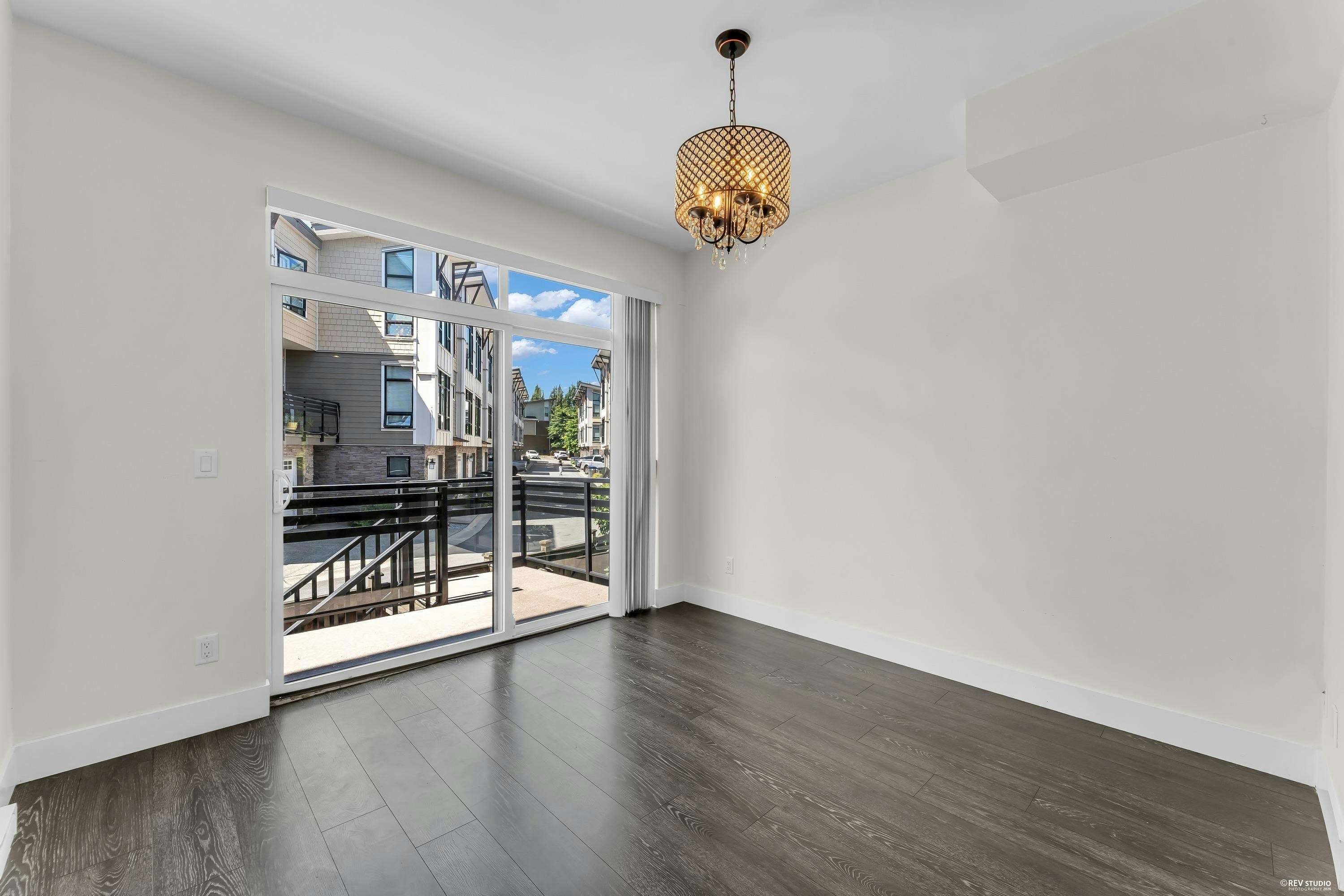 11-9989 E Barnston Drive, Surrey, BC, V4N 6N3 - 10