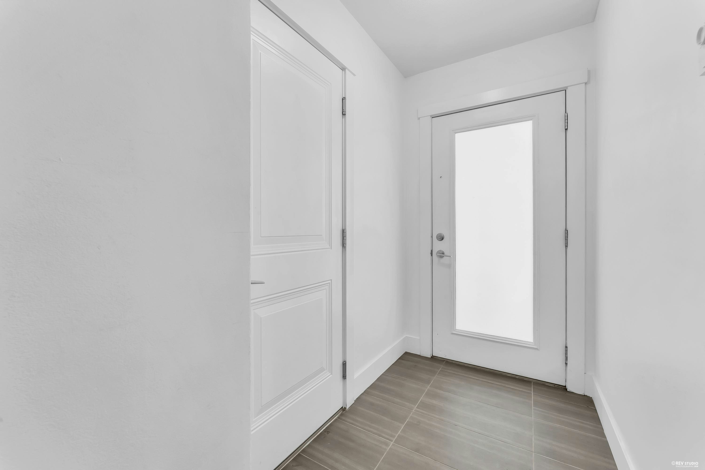 11-9989 E Barnston Drive, Surrey, BC, V4N 6N3 - 2