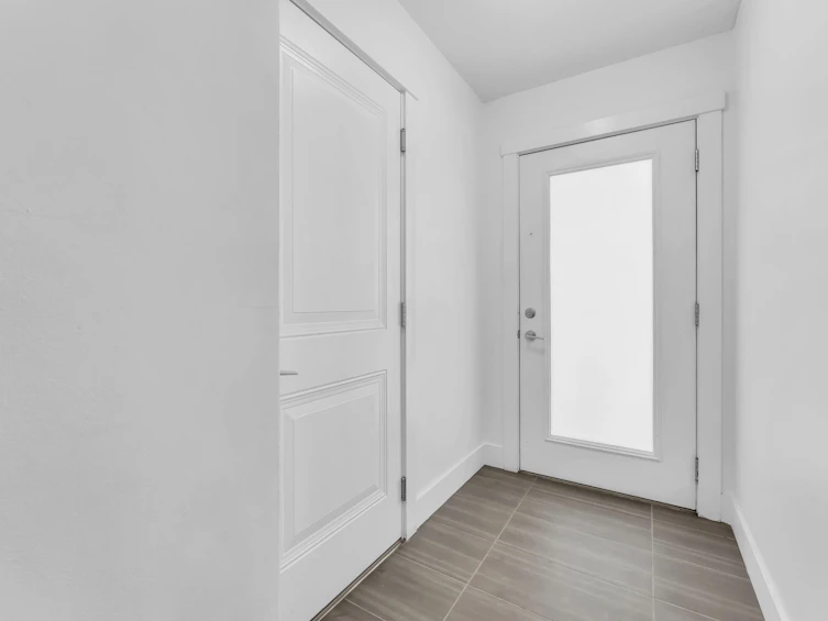 11-9989 E Barnston Drive, Surrey, BC, V4N 6N3 - 2