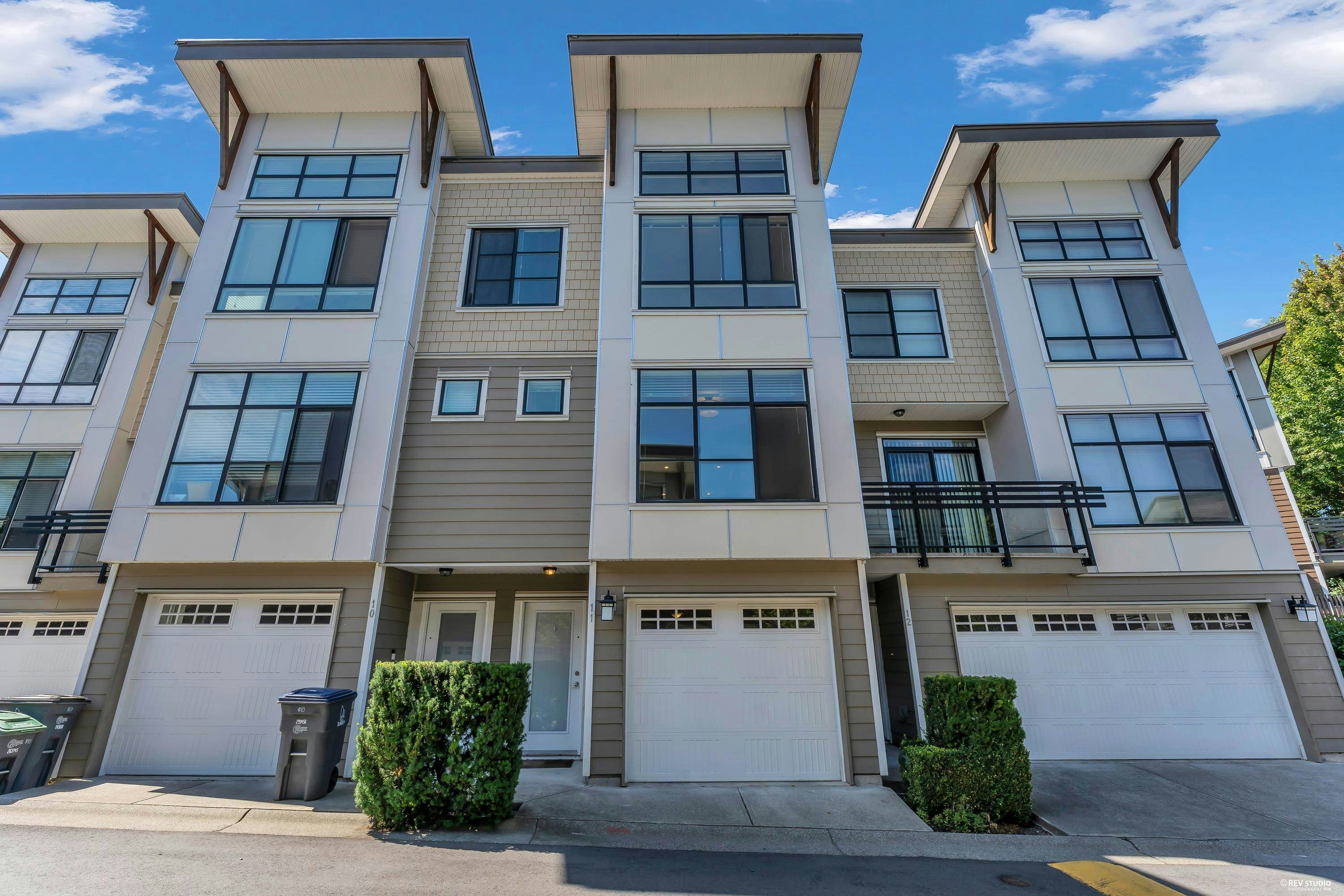 11-9989 E Barnston Drive, Surrey, BC, V4N 6N3