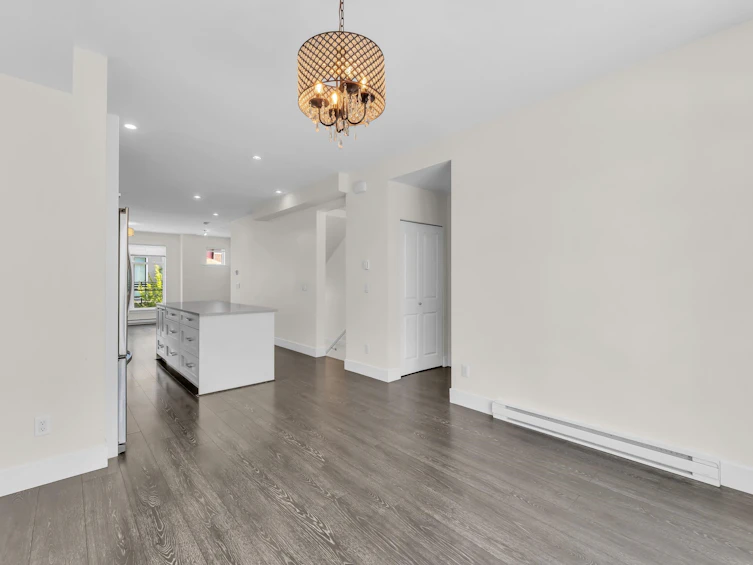 11-9989 E Barnston Drive, Surrey, BC, V4N 6N3 - 6