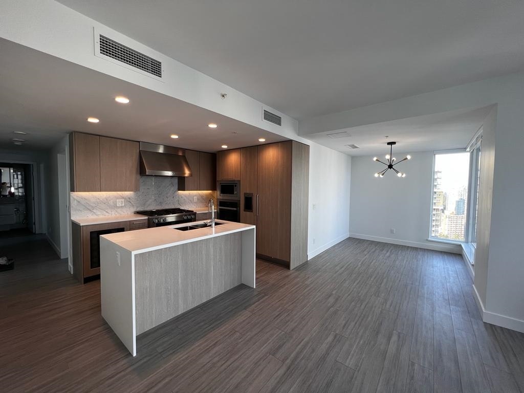 2603-6398 Silver Avenue, Burnaby, BC, V5H 0K7 - 3