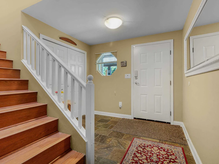 34981 Bernina Court, Abbotsford, BC, V3G 1C2 - 5