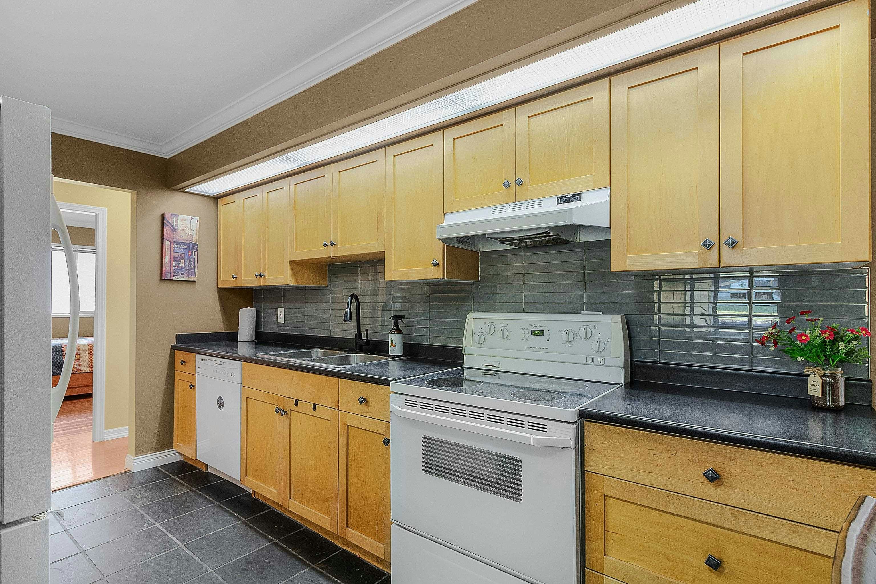 34981 Bernina Court, Abbotsford, BC, V3G 1C2 - 13