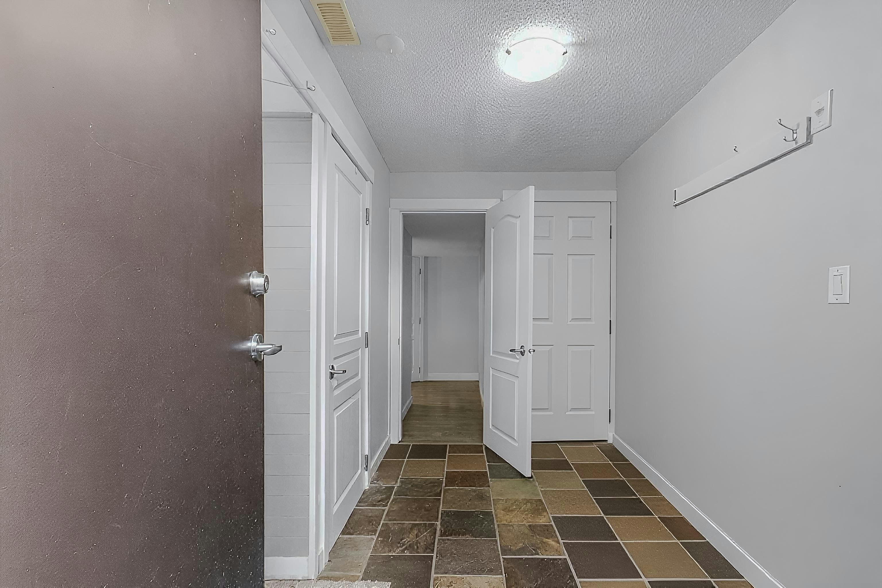 34981 Bernina Court, Abbotsford, BC, V3G 1C2 - 23