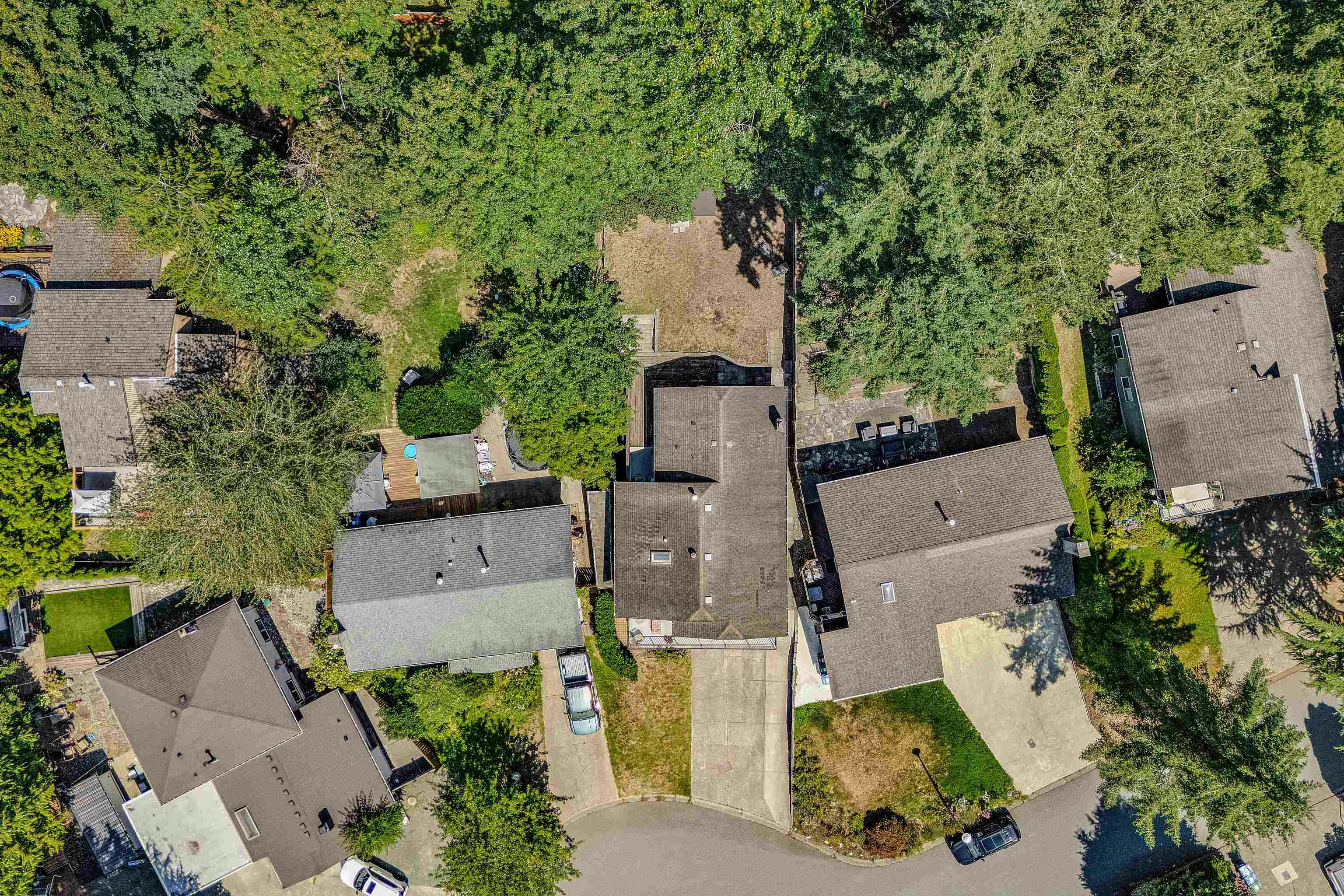 34981 Bernina Court, Abbotsford, BC, V3G 1C2 - 35